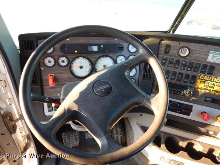 image for item KF9517 2013 Freightliner Coronado  semi truck