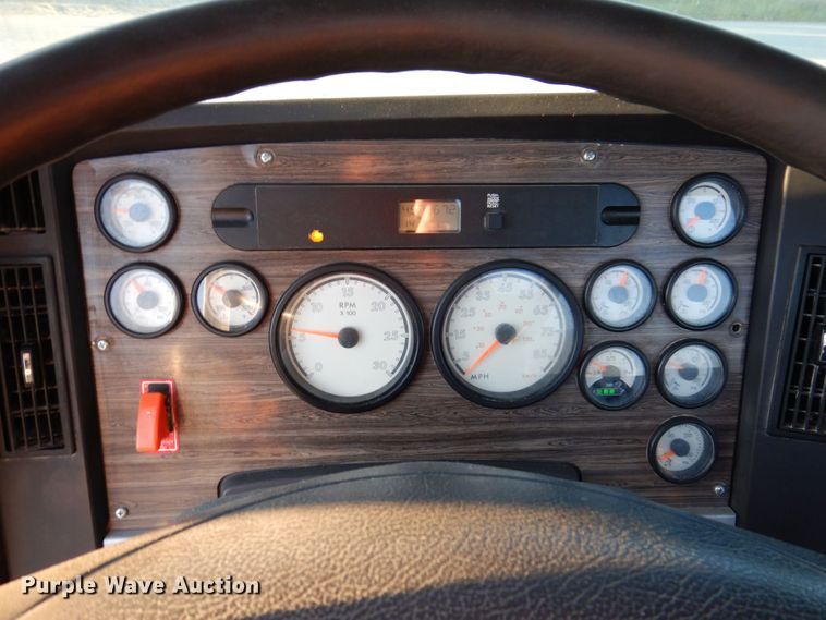 image for item KF9517 2013 Freightliner Coronado  semi truck