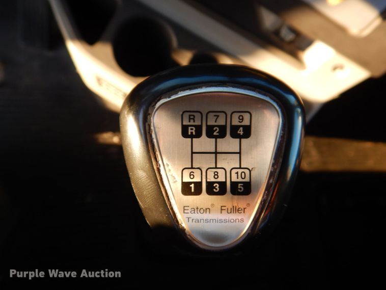 image for item KF9517 2013 Freightliner Coronado  semi truck