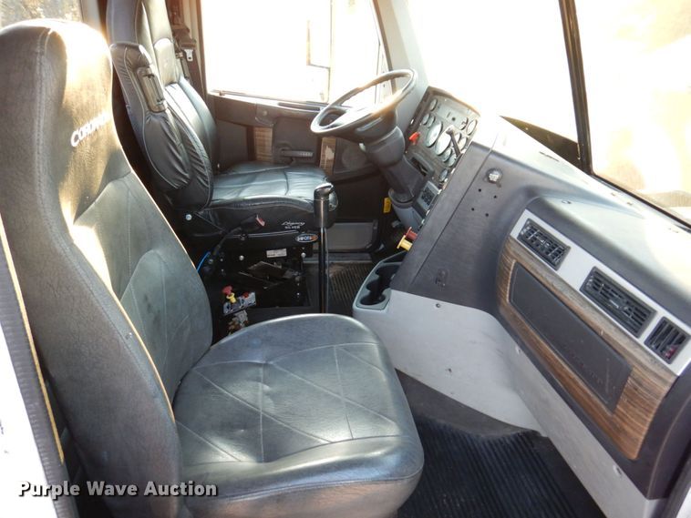 image for item KF9517 2013 Freightliner Coronado  semi truck