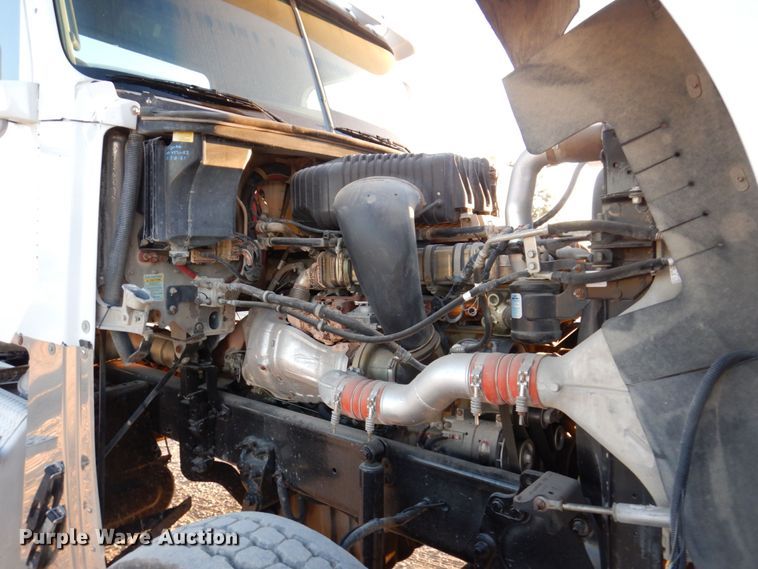 image for item KF9517 2013 Freightliner Coronado  semi truck