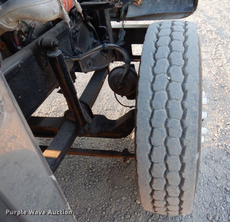 image for item KF9517 2013 Freightliner Coronado  semi truck