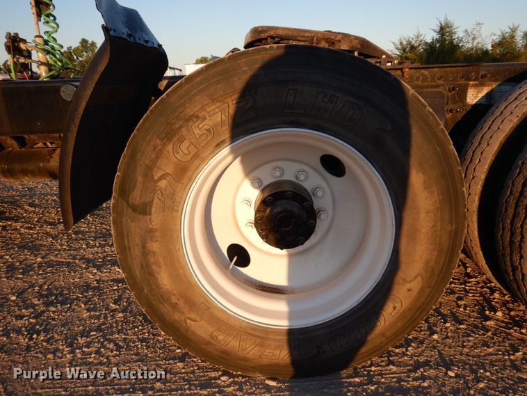 image for item KF9517 2013 Freightliner Coronado  semi truck