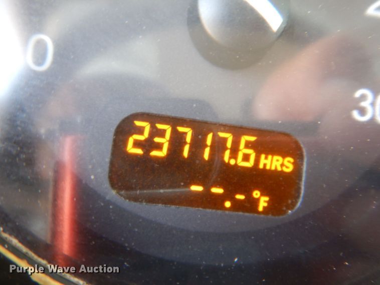 image for item KW9519 2011 Peterbilt 386  semi truck