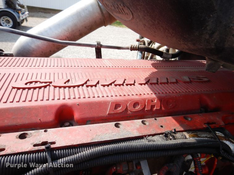 image for item KW9519 2011 Peterbilt 386  semi truck