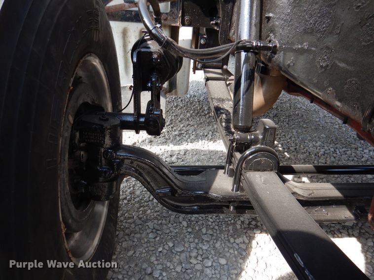 image for item KW9519 2011 Peterbilt 386  semi truck