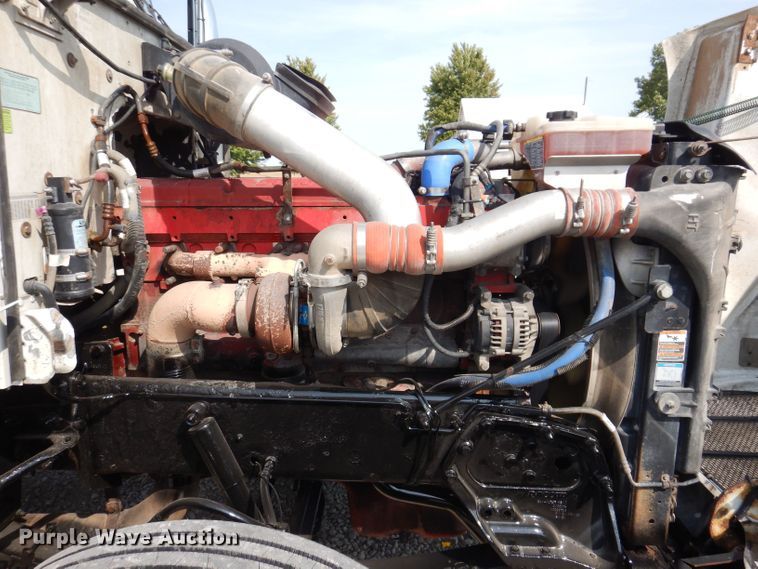 image for item KW9519 2011 Peterbilt 386  semi truck