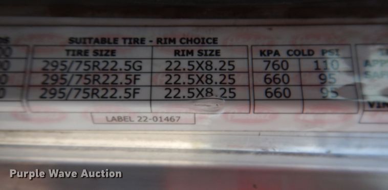 image for item KW9519 2011 Peterbilt 386  semi truck