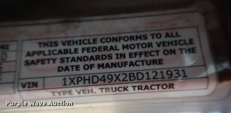 image for item KW9519 2011 Peterbilt 386  semi truck