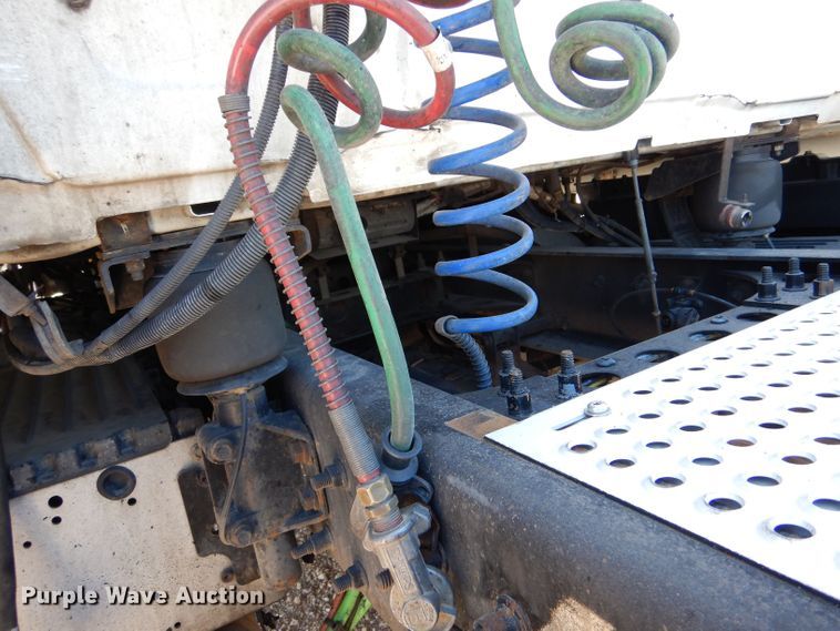 image for item LB9968 2012 International ProStar  Semi truck