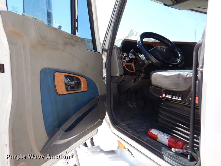 image for item LB9968 2012 International ProStar  Semi truck