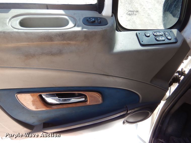 image for item LB9968 2012 International ProStar  Semi truck