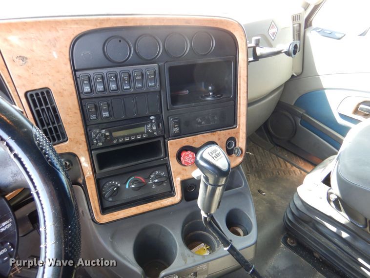 image for item LB9968 2012 International ProStar  Semi truck