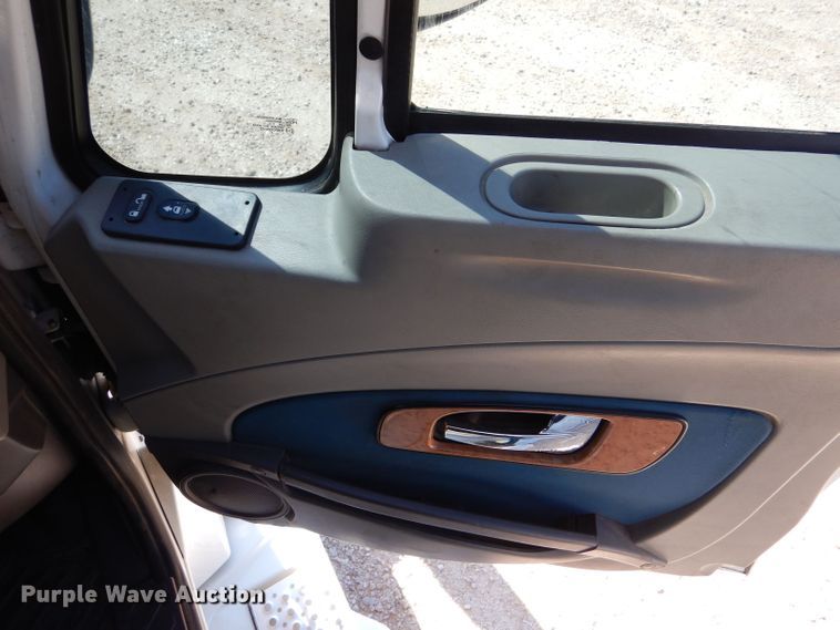 image for item LB9968 2012 International ProStar  Semi truck