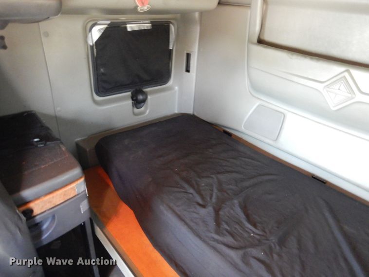 image for item LB9968 2012 International ProStar  Semi truck