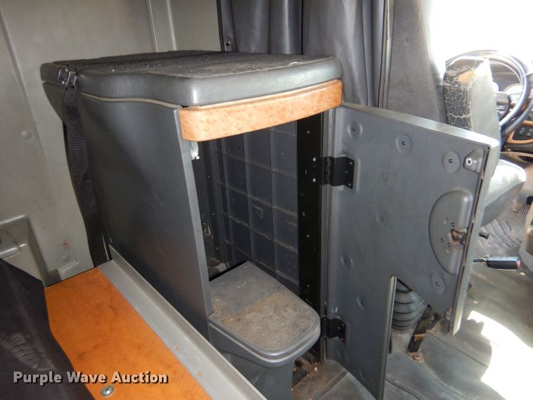 image for item LB9968 2012 International ProStar  Semi truck