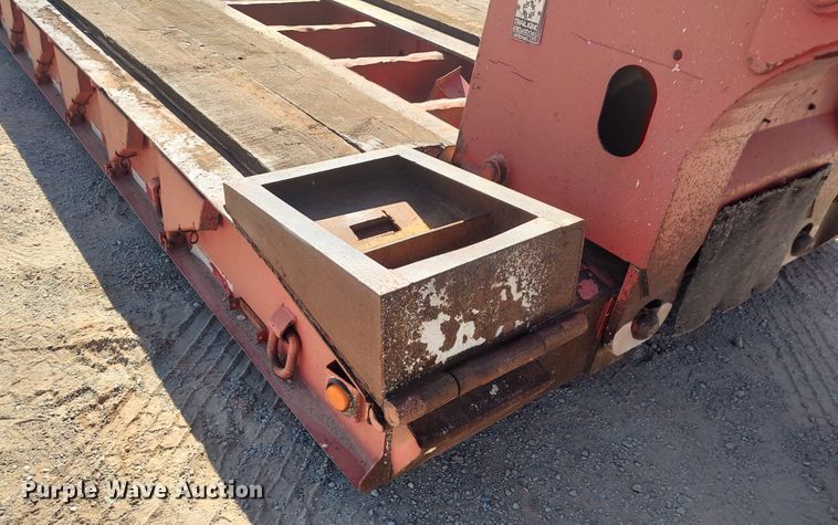 image for item LK9225 1999 Trail King  lowboy equipment trailer