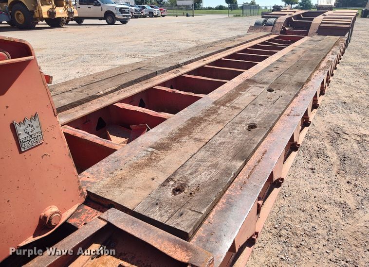 image for item LK9225 1999 Trail King  lowboy equipment trailer