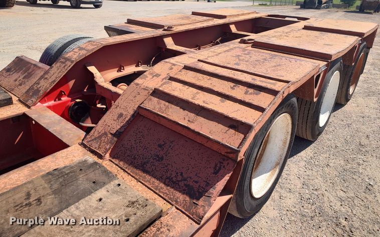 image for item LK9225 1999 Trail King  lowboy equipment trailer