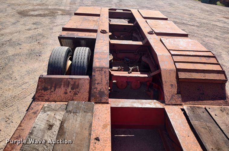 image for item LK9225 1999 Trail King  lowboy equipment trailer