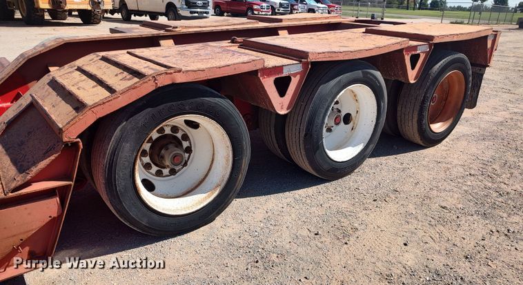 image for item LK9225 1999 Trail King  lowboy equipment trailer