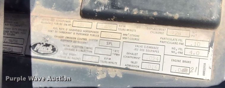 image for item LK9232 2000 Mack CH613  semi truck