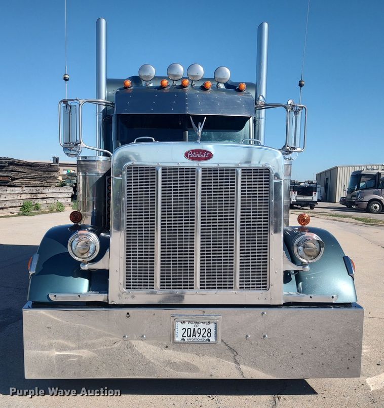 image for item LK9234 2006 Peterbilt 379  semi truck