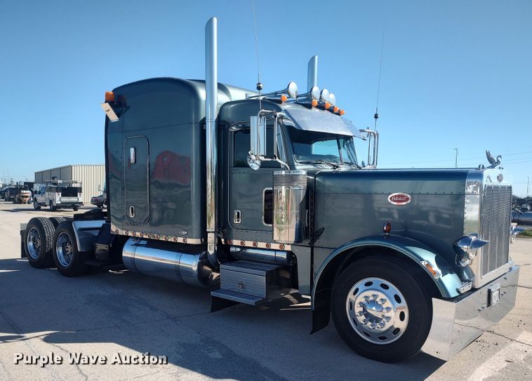 image for item LK9234 2006 Peterbilt 379  semi truck