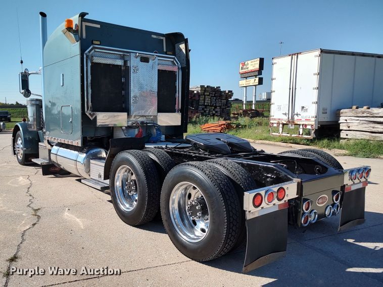 image for item LK9234 2006 Peterbilt 379  semi truck