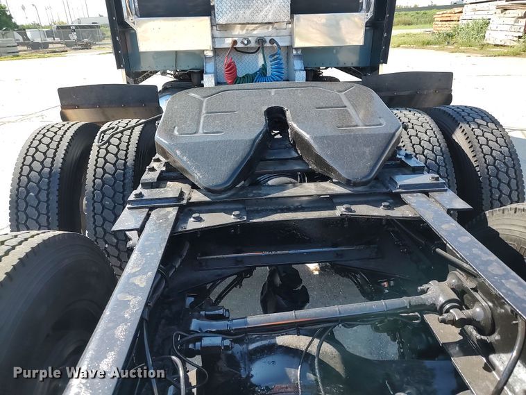 image for item LK9234 2006 Peterbilt 379  semi truck