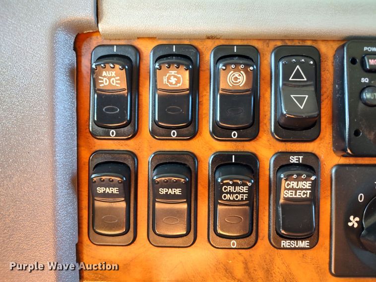 image for item LK9234 2006 Peterbilt 379  semi truck