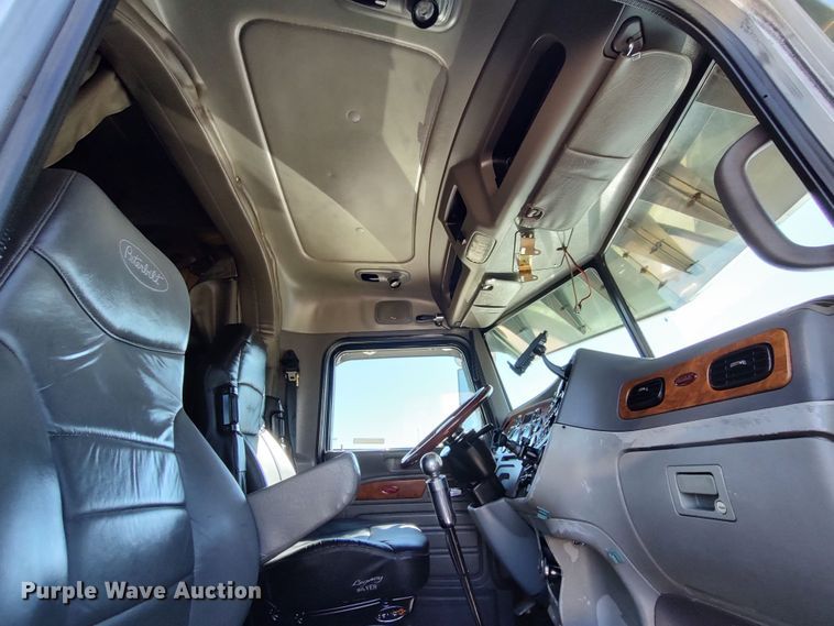 image for item LK9234 2006 Peterbilt 379  semi truck