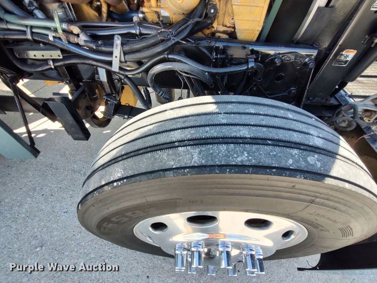 image for item LK9234 2006 Peterbilt 379  semi truck