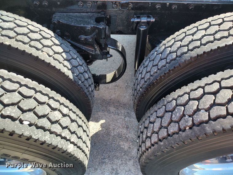 image for item LK9234 2006 Peterbilt 379  semi truck