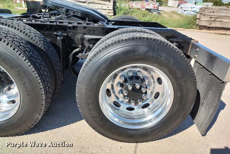 image for item LK9234 2006 Peterbilt 379  semi truck