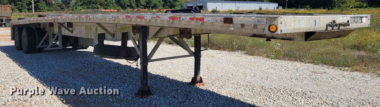 image for item LM9762 2000 Reitnouer  flatbed trailer