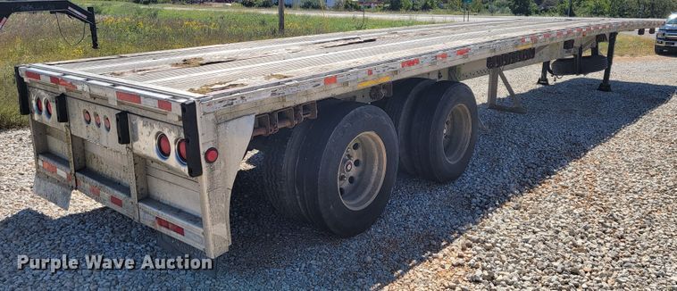 image for item LM9762 2000 Reitnouer  flatbed trailer