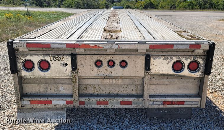 image for item LM9762 2000 Reitnouer  flatbed trailer