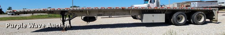 image for item LM9762 2000 Reitnouer  flatbed trailer