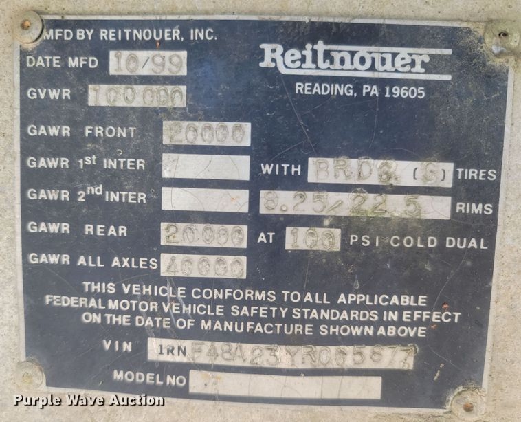 image for item LM9762 2000 Reitnouer  flatbed trailer