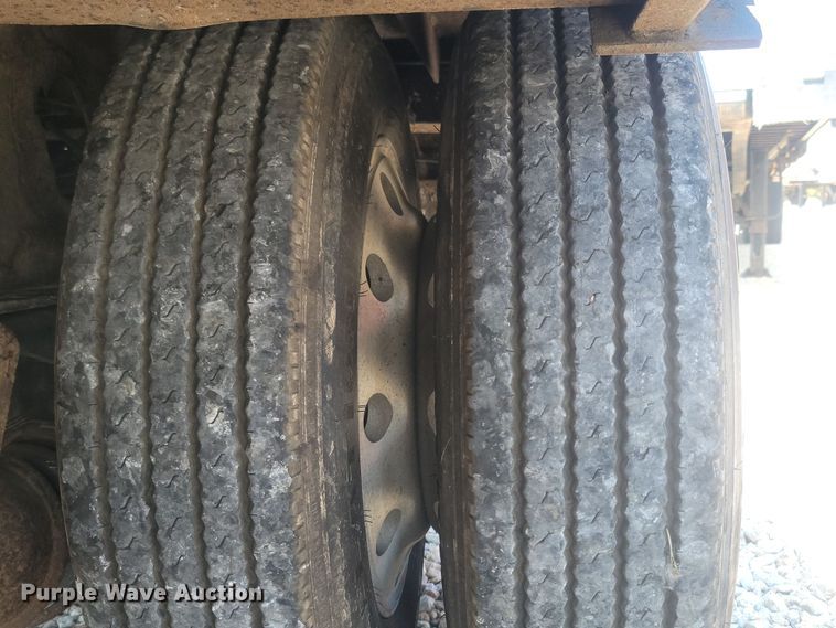 image for item LM9763 2002 Doonan 502DB14  drop deck trailer