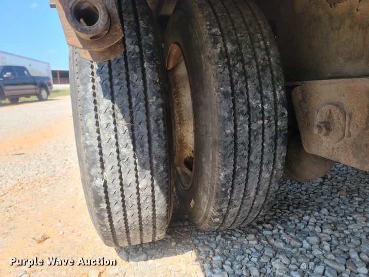 image for item LM9763 2002 Doonan 502DB14  drop deck trailer