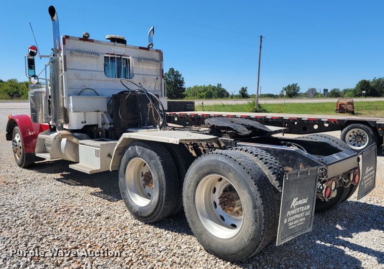 image for item LM9764 1998 Peterbilt 379  semi truck