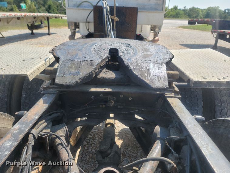 image for item LM9764 1998 Peterbilt 379  semi truck