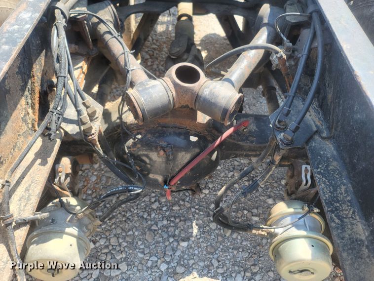 image for item LM9764 1998 Peterbilt 379  semi truck