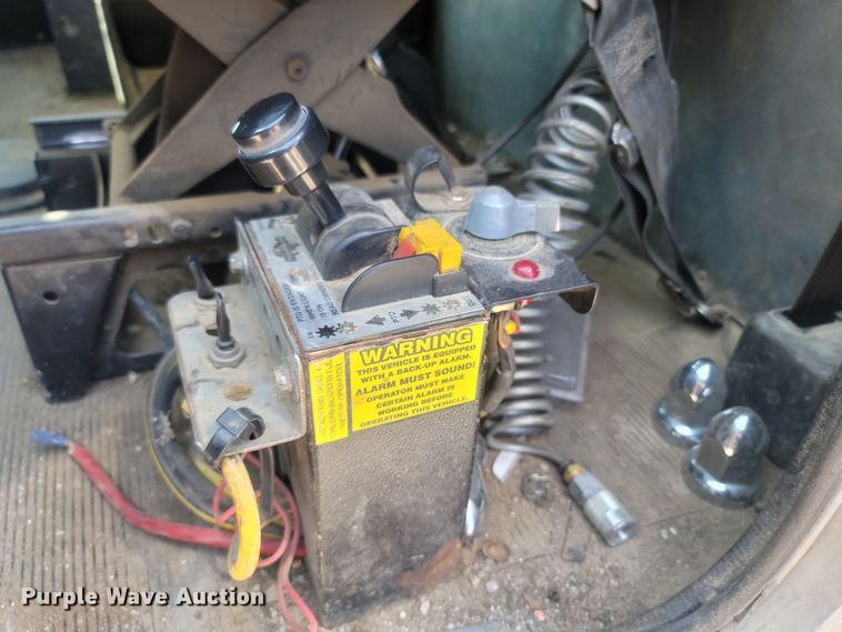 image for item LM9764 1998 Peterbilt 379  semi truck