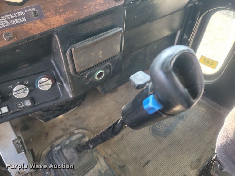 image for item LM9764 1998 Peterbilt 379  semi truck