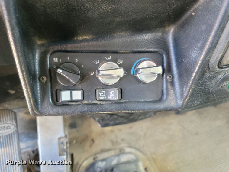 image for item LM9764 1998 Peterbilt 379  semi truck