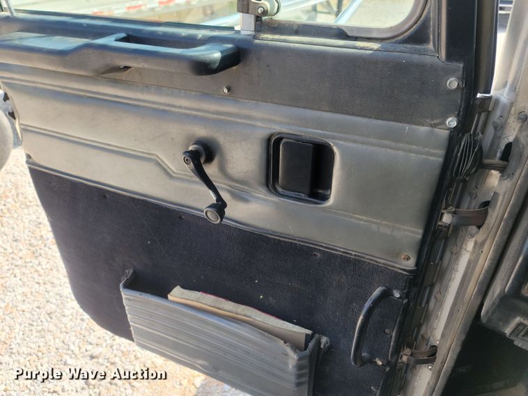 image for item LM9764 1998 Peterbilt 379  semi truck