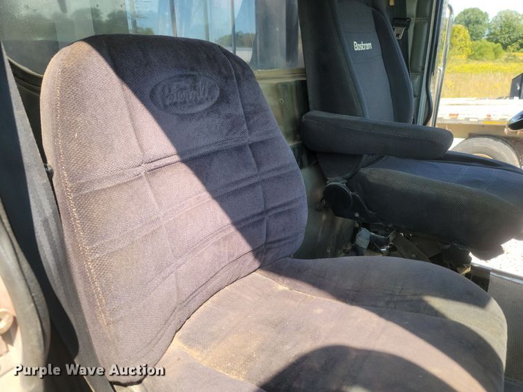 image for item LM9764 1998 Peterbilt 379  semi truck